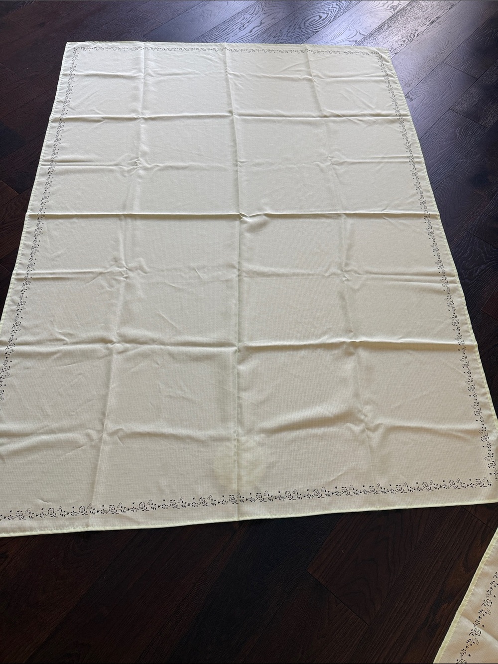 Pale Green Tablecloth with Delicate Border